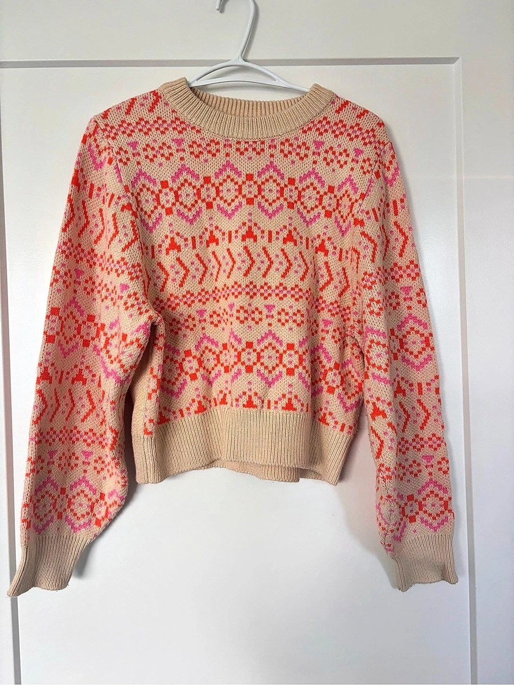H&M Geometric Sweater in Tan & Pink Size Medium